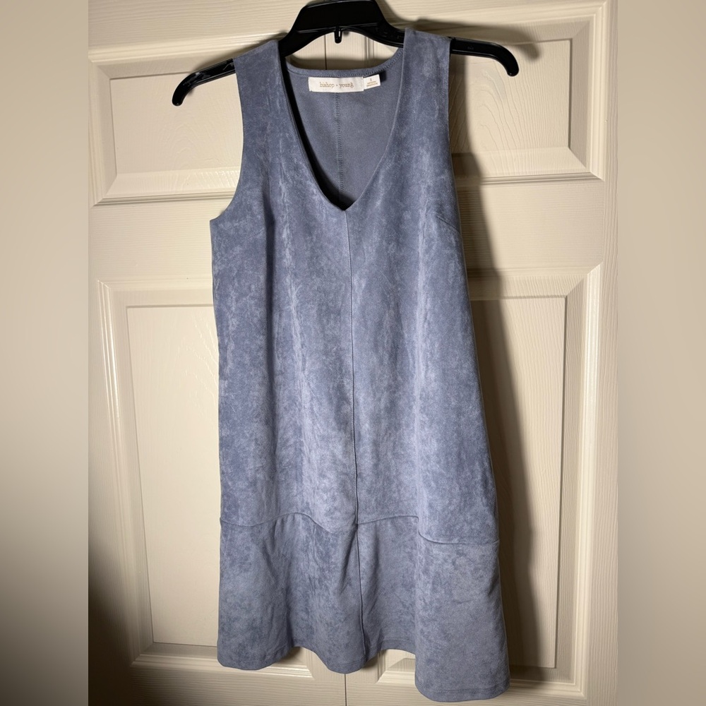 Bishop +‎ Young V Neck Shift Dress